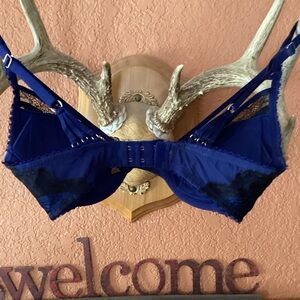 🥊 Victoria’s Secrets Very Sexy Plunge Midnight Navy LACE BRA   Size 32 DD